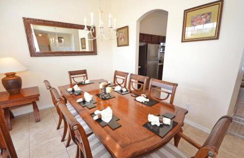 Beautiful 5 Bedroom Home With Large South-facing Pool - Foto 18