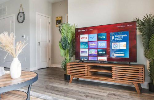 Serene 1BR Perfect Indy Stay - Foto 27