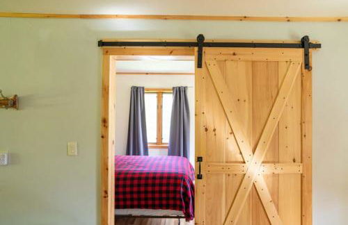 Cozy Cabin in Stratton Mountain & Mount Snow 10min - Photo 30