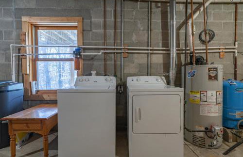 Creekwood Chalet - Hocking Hills with Hot Tub and Near Hiking - Foto 30