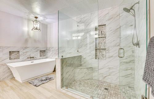 Luxe Mtn-View Mansion with Hot Tub in Phoenix! - Foto 25