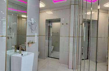 Apartament "Gold Luxury Dubai" Centrum z dużą wanną dla Dwojga - Foto 5