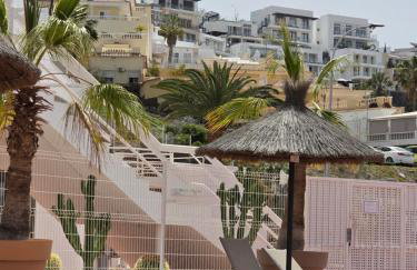 Views, international channels, A-C, pool, bar - Foto 6