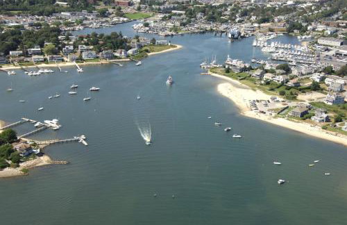 Cozy Spacious Home Walk to the Beach and 1 Mile to Downtown Hyannis - Photo 48