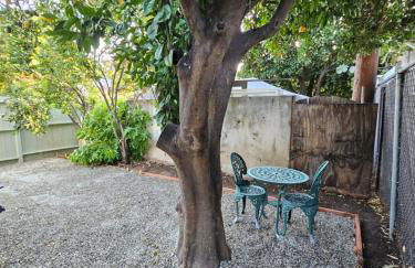 Cozy Home Away From Home - Foto 22