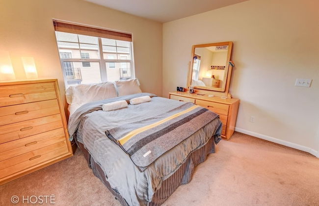 3BR Downtown Townhome /w Stunning Balcony Views! - Photo 8