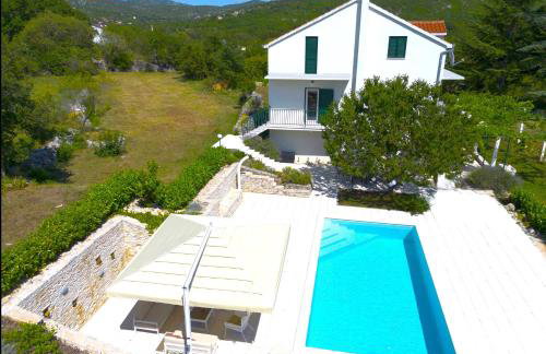 Villa Bacio with heated pool, starlink internet - Foto 2