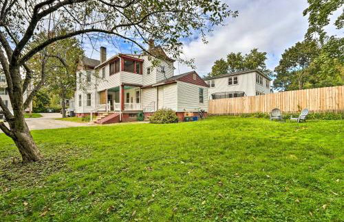 Updated Vintage Apartment Less Than half Mi to Main St - Foto 23