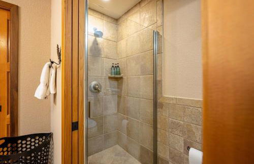 --Mountain Chalet Getaway with Breathtaking View Next to Tail of Dragon-- - Foto 19