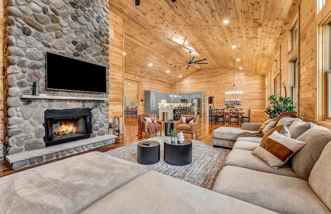 Grand Timber by Avantstay Indoor Pool Sauna Sports Court Game Room More - Foto 15