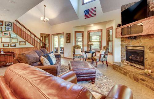 TroutFest Riverfront Norfork Home, Great Fishing - Foto 1