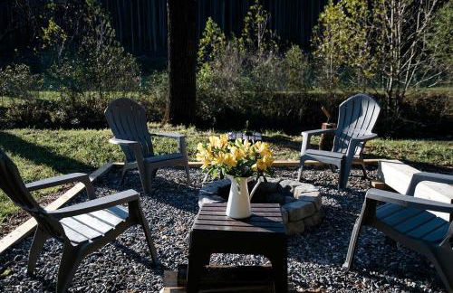 Heated North Carolina Glamping Rental Surrounded by Pisgah National Forest - Foto 37