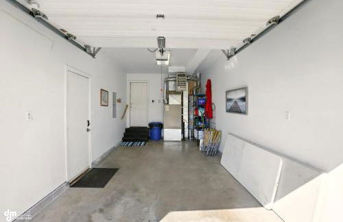 Coastal Place - BEST location in Downtown! - Photo 43