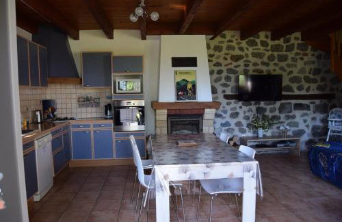 Gîte 4 personnes dans le Cantal Animaux bienvenus - Foto 5