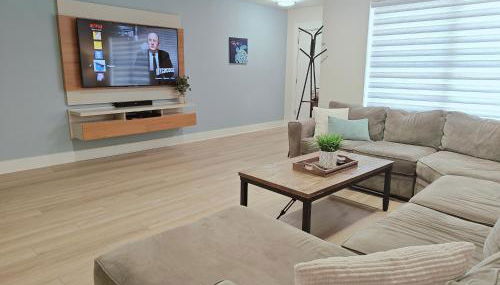 Spacious Upadated 2 King Beds Pets Welcome With Large Private and Fenced Yard Minutes to Beaches - Foto 5