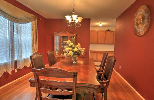 Quiet Arlington House with Yard near Joe Pool Lake! - Foto 9