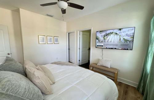 The Orange Blossom Suite Near UF Shands D-town - Photo 7