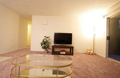 Peaceful Family Friendly 2BR 2BA Entire Apt Unit in Belmont Hill - Foto 13