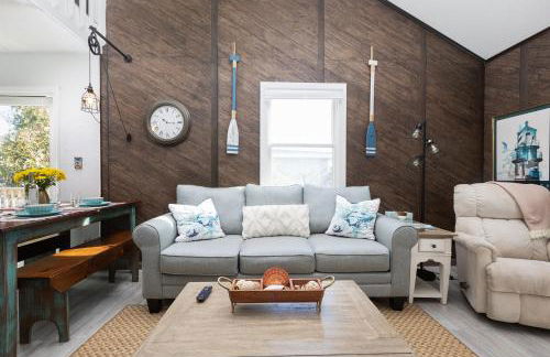 Oceanside Cottage -3BDR 2BA-Walk to Beach! - Foto 17