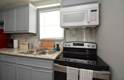 SuperValue Suite #5 @ East End Revitalized - Foto 15