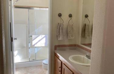 Lake House - Photo 7