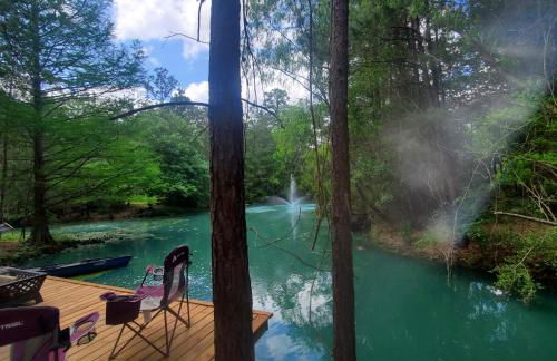 Waterfront Lonestar Cabin in a Magical Forest - Foto 14