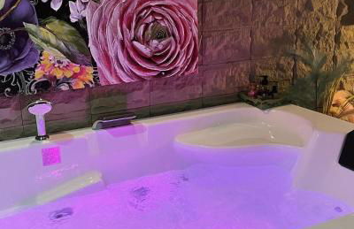 La cabane Romantique et sa balneotherapie - Foto 1