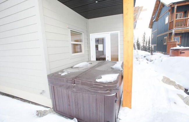 Brookside by Apex Accommodations - Photo 6