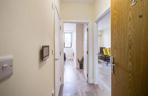 Hybrid Resi - London, Sutton, Free car or van parking - Foto 33