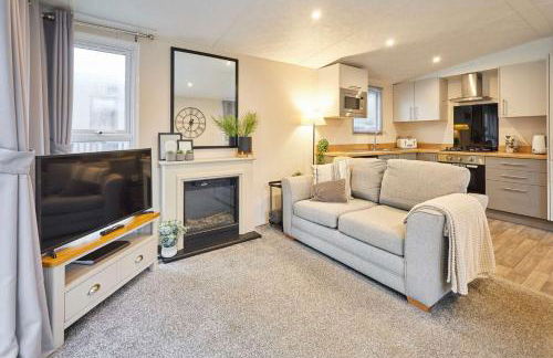 Woodpark Lodge with Hot Tub - Foto 11