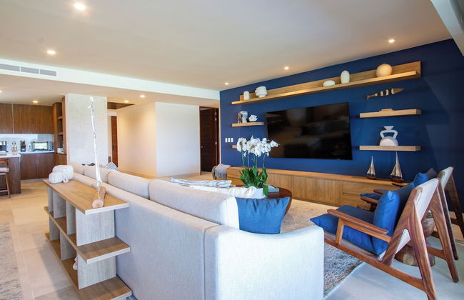 El Encanto exclusive condo private pool - Photo 41