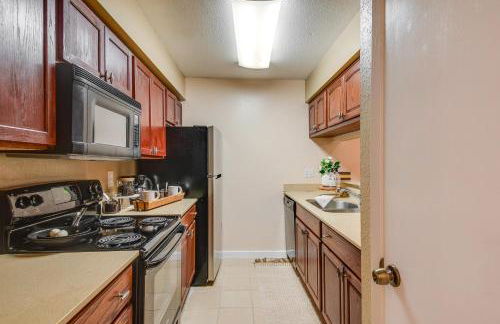 College Station Gem with Pool Access Near University - Foto 9