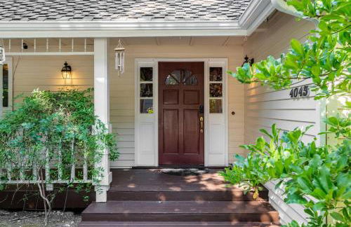 Spacious 3BR Redmond Home with Fireplace & BBQ - Foto 1