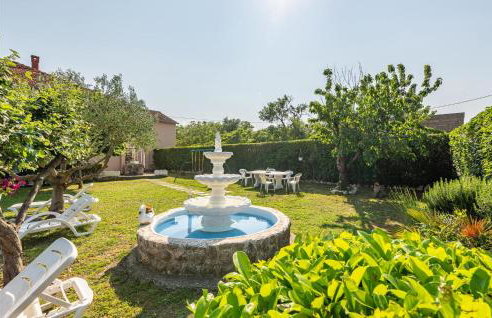 Four-Bedroom Holiday Home Lovinac With An Outdoor Swimming Pool 09 - Foto 9