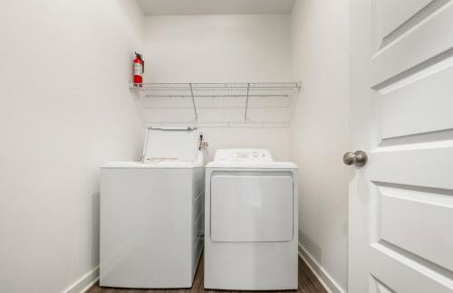 Modern 4BR Home with Game Room and Fire Pit - Near Downtown Cullman - Foto 13