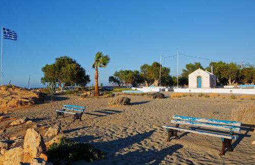 Seafront Villa Kallia & George, By IdealStay Experience - Foto 26