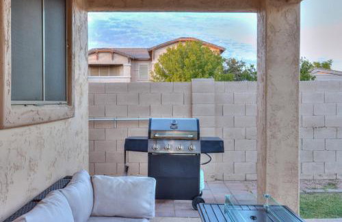 Pet friendly 3br 2ba Private optional heated Pool BBQ grill Golf Clubs close to park - Foto 13