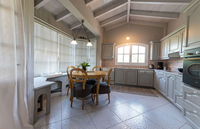 Serene Seaside Bliss - Lush & Secluded Garden Oasis - Foto 16