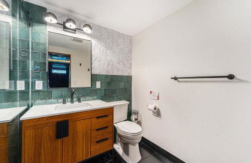 All-In-One Retreat Spa, Gym, Fun Room & Location! - Foto 28