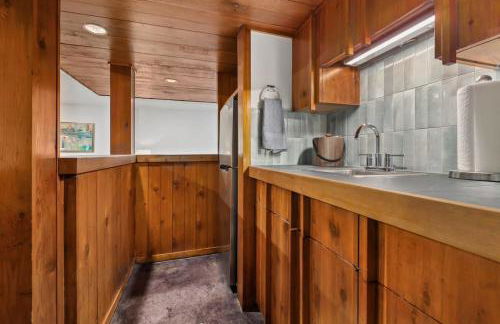 Midtown Modern-5 Min to Downtown-Large Game Room - Foto 16