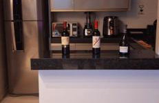 Casa completa com área gourmet e piscina -2 quartos - Foto 1