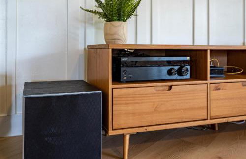 Secluded Mtn Top Family Haven w/Views Spa & Arcade - Photo 13