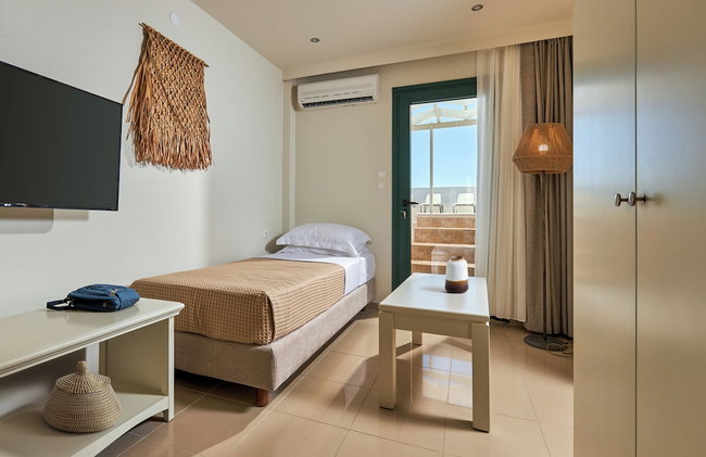 Mila Sissi Bay Hotel - Photo 8