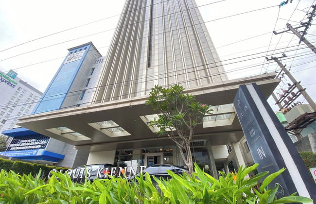 Good Homey Studio Apartment At Warhol (W/R) Residences - Foto 19