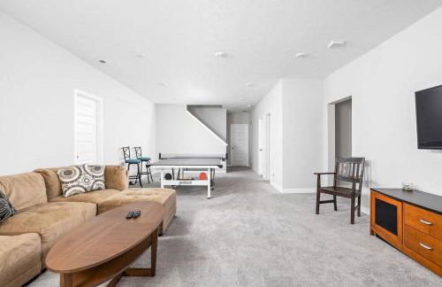 Modern 5 BR -Cul-de-sac -Hot Tub -Ping Pong - Foto 30