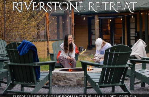 Sleeps 16-Hottub-Sauna-Pet Friendly-7 Min to Ski - Foto 1