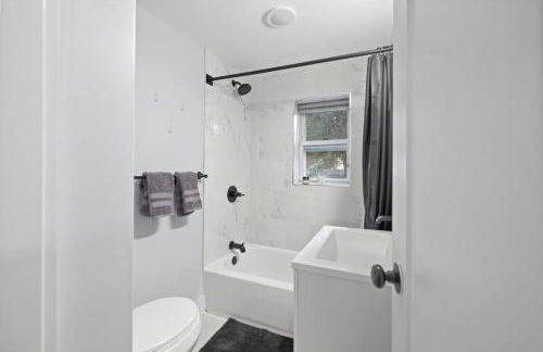 Cozy and Modern 3BR Apartment 5min to PATH to NYC - Foto 30