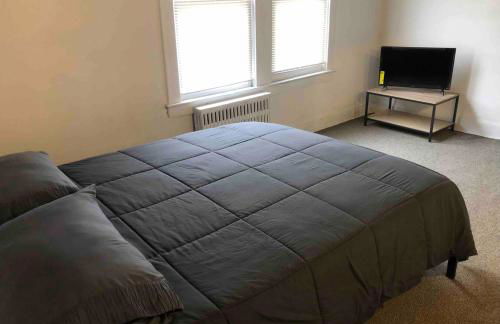 Spacious and bright 2-bedroom apartment with 1-bathroom and private street entrance, MetLife Stadium FIFA World Cup 25 minutes away - Foto 5