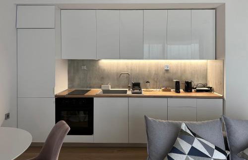 On the Edge - Suites & Apartments - Photo 17