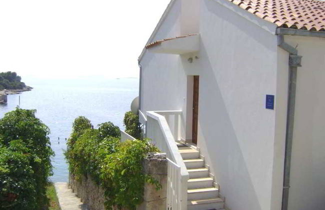 Apartmani Kelam - Foto 1